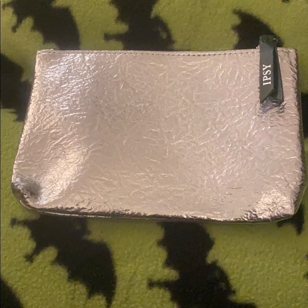 Ipsy make up bag